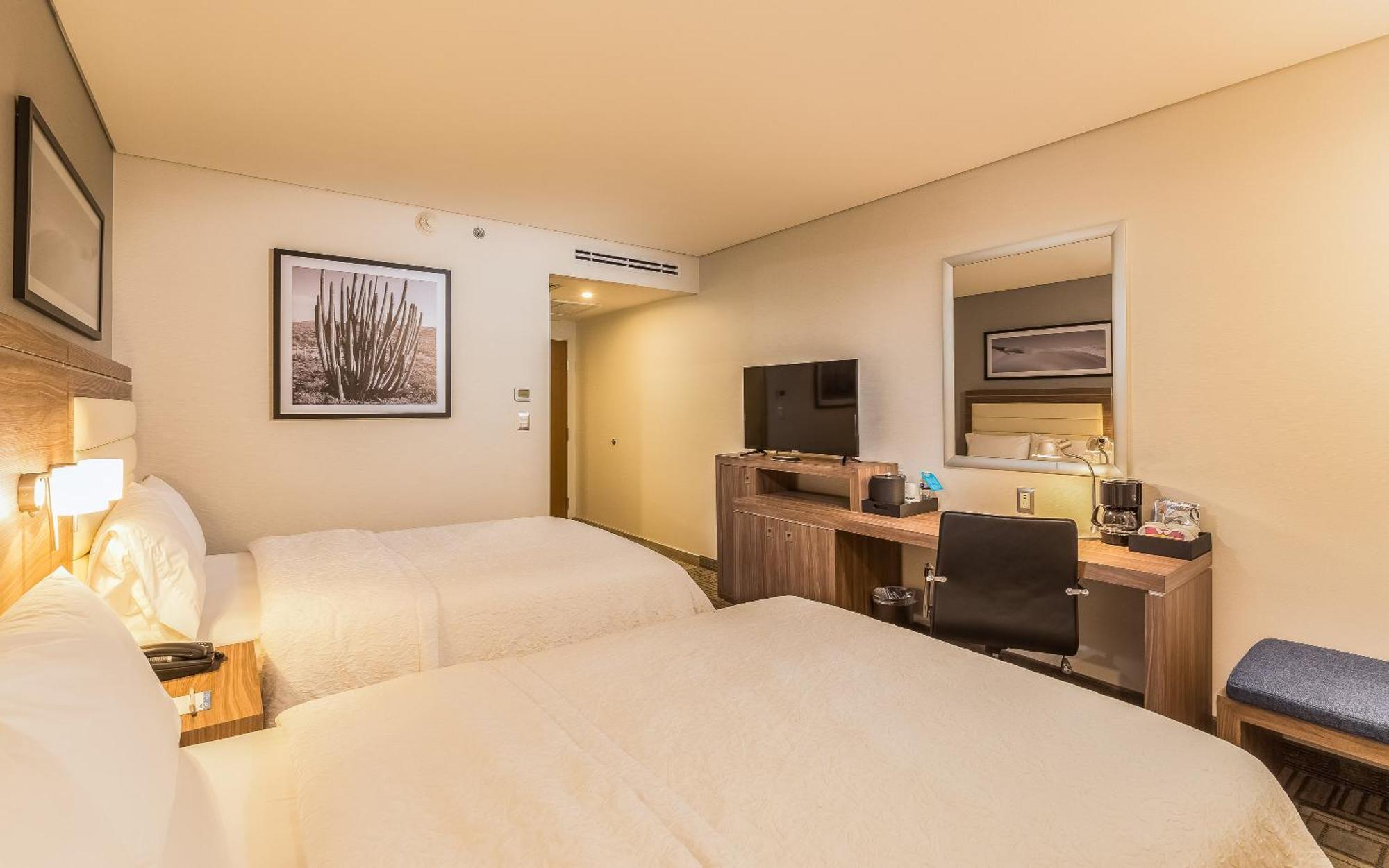 Hampton Inn By Hilton Тихуана Екстериор снимка