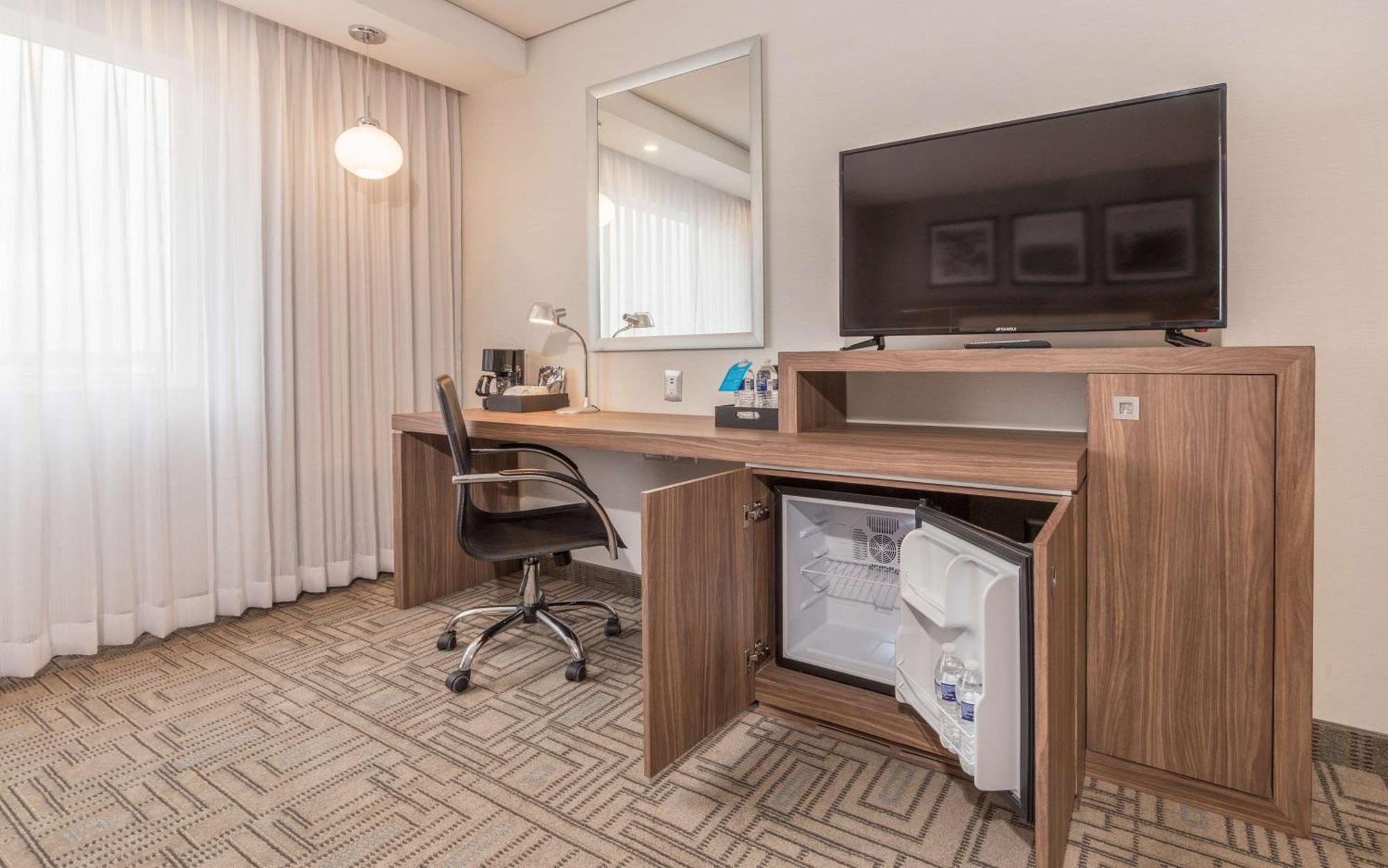 Hampton Inn By Hilton Тихуана Екстериор снимка